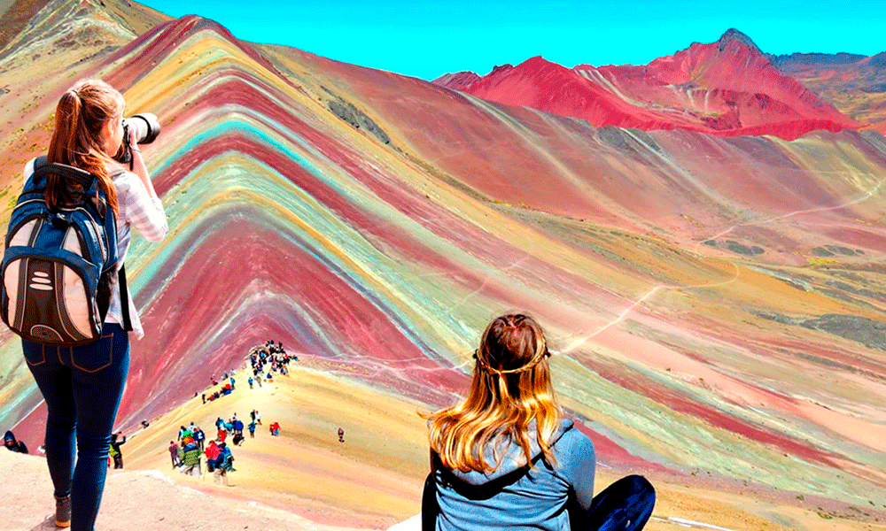 Montaña de Colores desde lima 