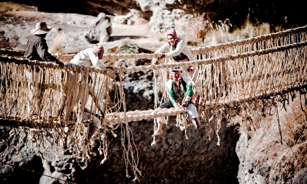 Renovacion del Puente Qeswachaca